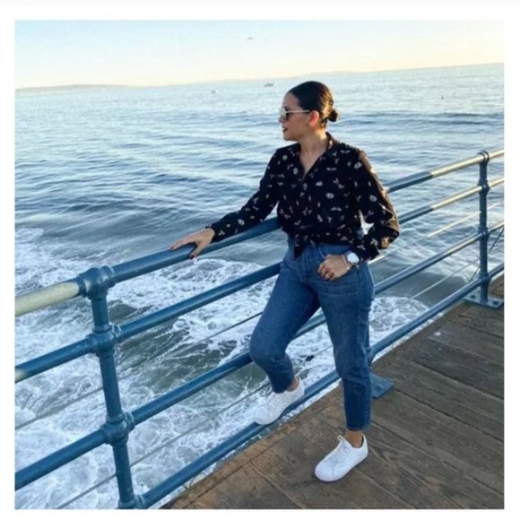 Madewell The Momjean in Downey Wash Size 26 - Picture 11 of 11